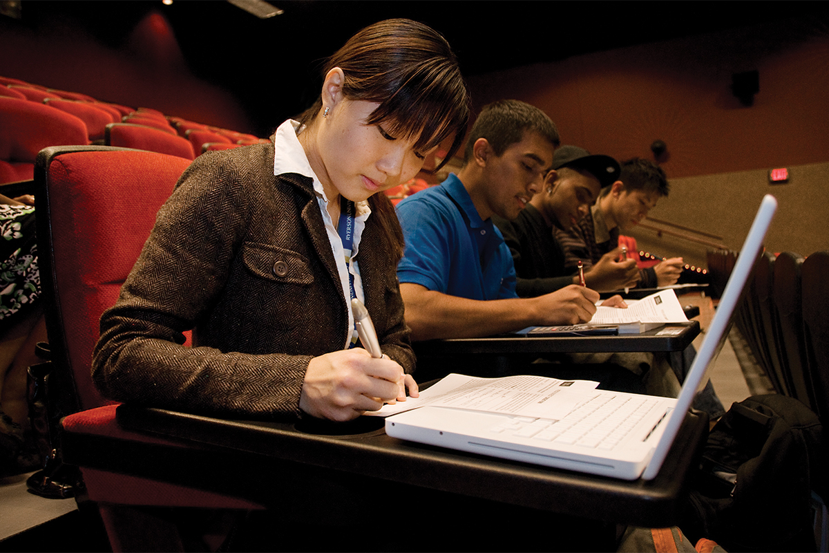 Showcase Image for International Economics and Finance